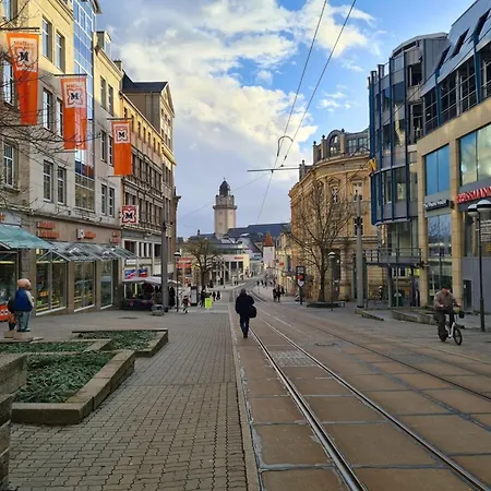 Apartment Charmante Eg-ferienwohnung Mit Tram 5 Minuten Zum Bahnhof Mitte Plauen