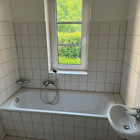 Charmante Eg-ferienwohnung Mit Tram 5 Minuten Zum Bahnhof Mitte Plauen