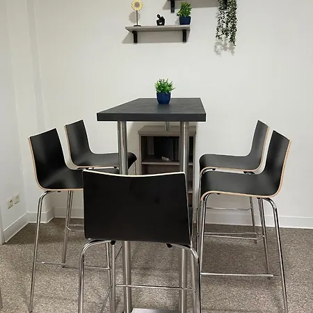 Nostalgie - Perle Plauen-zentrum & S-bahn Naehe Fuer Bis Zu 6 Personen Im Eg, Sehr Ruhige Lage & Ebk & Pkw-stellplatz Apartamento