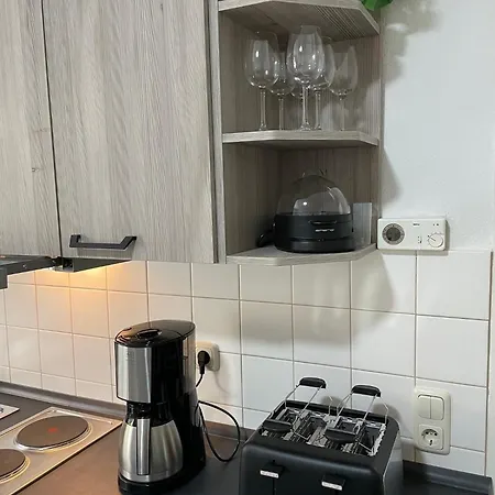 Nostalgie - Perle Plauen-zentrum & S-bahn Naehe Fuer Bis Zu 6 Personen Im Eg, Sehr Ruhige Lage & Ebk & Pkw-stellplatz