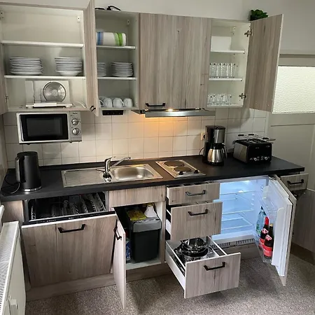 Nostalgie - Perle Plauen-zentrum & S-bahn Naehe Fuer Bis Zu 6 Personen Im Eg, Sehr Ruhige Lage & Ebk & Pkw-stellplatz *