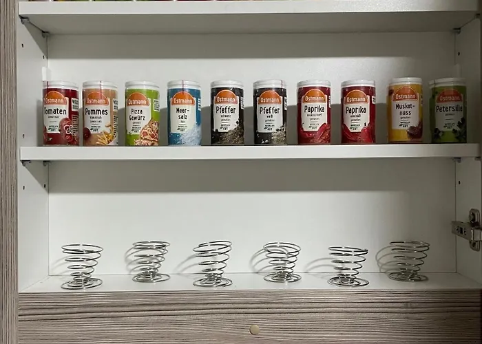 Lejlighed Nostalgie - Perle Plauen-zentrum & S-bahn Naehe Fuer Bis Zu 6 Personen Im Eg, Sehr Ruhige Lage & Ebk & Pkw-stellplatz Plauen